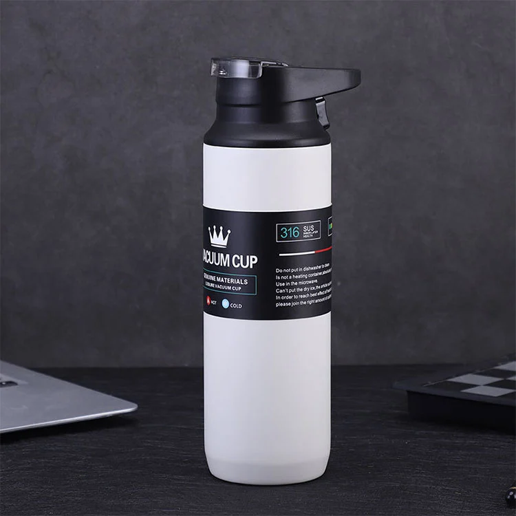 Những vấn đề nên được xem xét khi mua một chai nước đạp xe?