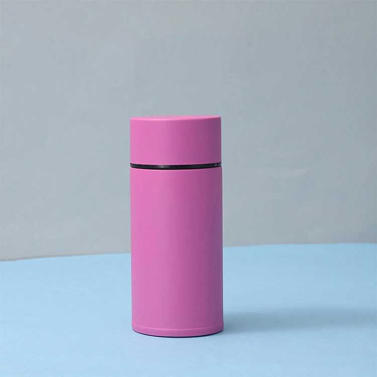 Chai nước ví